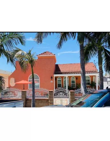 Main picture of 1021 N Townsend Ave