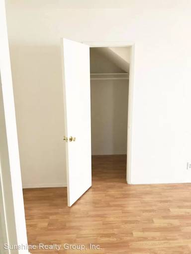 Main picture of 11844 Mayfield Ave