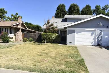 Main picture of 2625 Capitales Dr
