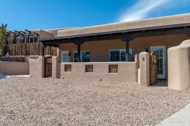 Main picture of 610 Paseo de la Cuma