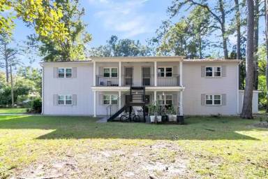 Main picture of 106 Countess Dr