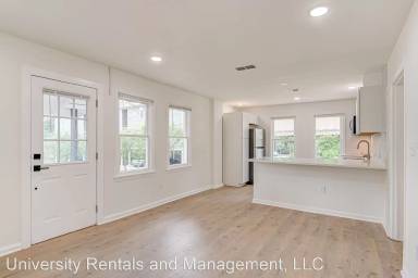 Main picture of 919 SW 6th Ave