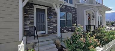 Main picture of 818 E 975 N