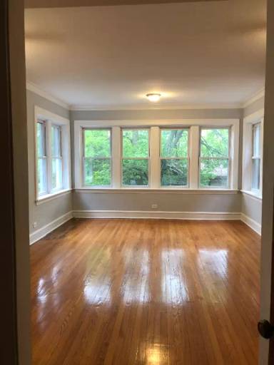 Main picture of 2204 W Ainslie St