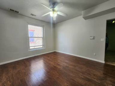 Main picture of 137 Harvard Ave