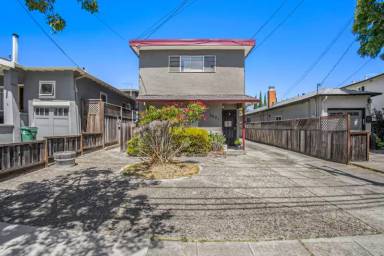 Main picture of 2521 Lincoln Ave