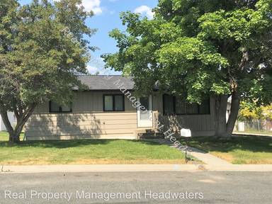 Main picture of 910 Maple St