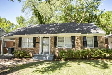 Main picture of 3503 W Deerwood Ave