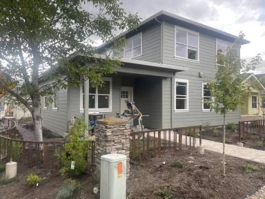 Main picture of 261 Talent Ave