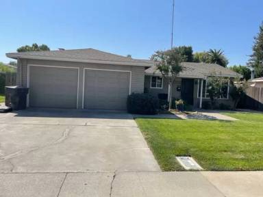 Main picture of 1026 Manor Dr