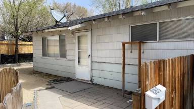 Main picture of 885 W 7th St