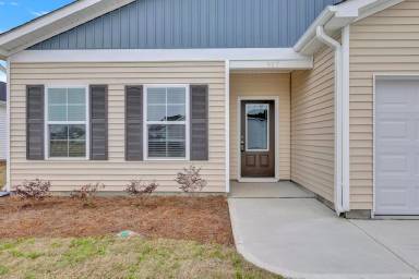 Main picture of 927 Rosie Dr
