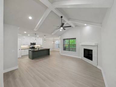 Main picture of 15 Kirkliston Ln