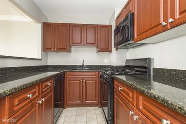 Main picture of 1410 Columbia Apartments