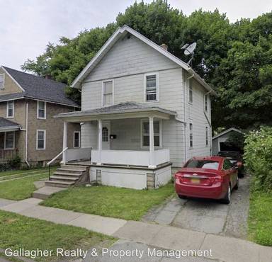 Main picture of 62 Fairbanks St