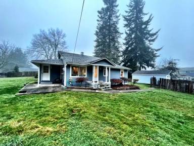 Main picture of 145 Ida St W