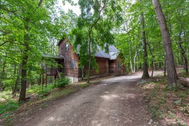 Main picture of 148 S Fieldstone Ln