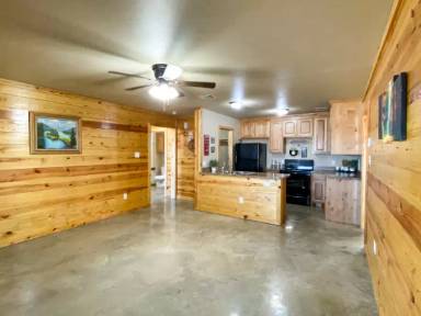 Main picture of 1517 County Road 706