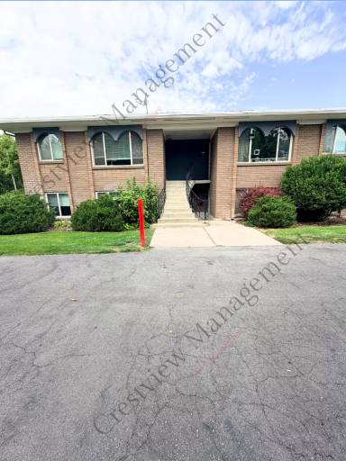 Main picture of 549 E Stringham Ave