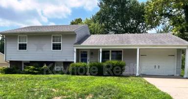 Main picture of 125 Teakwood Ln