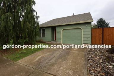 Main picture of 10736 SE Knapp Cir