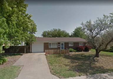 Main picture of 5914 Hemlock Dr