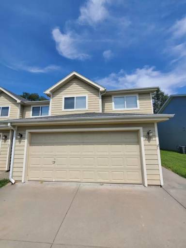 Main picture of 2516 Deerfield Blvd