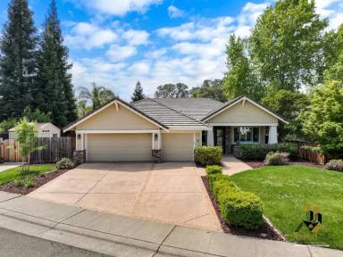 Main picture of 8514 Oakcreek Cove Way