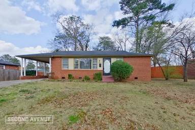 Main picture of 913 Oakview Cir