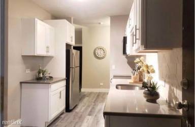 Main picture of 5256 S King Dr