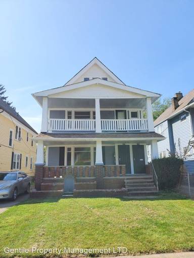 Main picture of 646 E 130th St