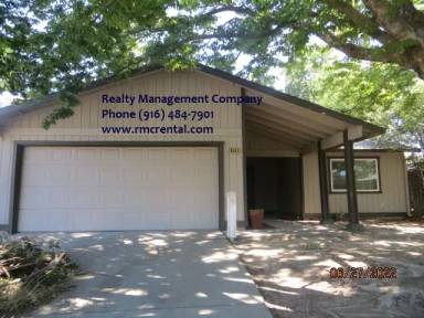 Main picture of 8567 Villaview Dr