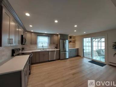 Main picture of 563 Long Beach Rd