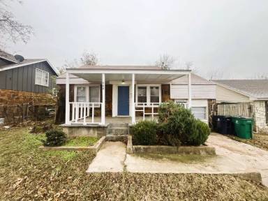 Main picture of 1033 SW 63rd St