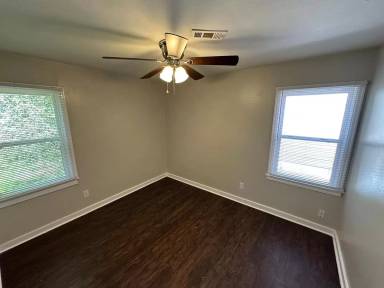 Main picture of 2235 Woodward Ave