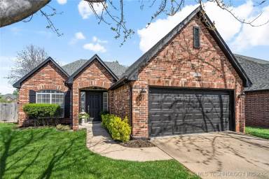 Main picture of 4307 S Willow Ave