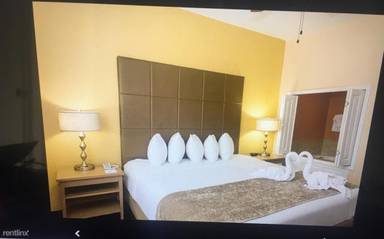 Main picture of 7389 Universal Blvd