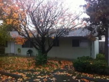 Main picture of 3914 Auburn Rd NE