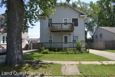 Main picture of 5015 33rd Ave