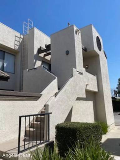 Main picture of 516 N Imperial Ave