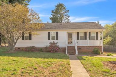 Main picture of 18 Genesis Ct