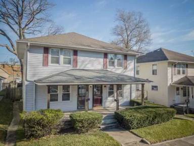 Main picture of 3323 S Harrison St