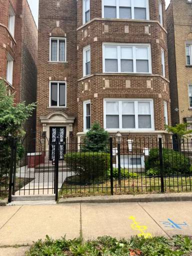 Main picture of 7811 S Winchester Ave