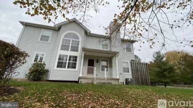 Main picture of 168 Windham Ct
