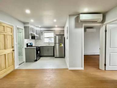 Main picture of 2740 Bath Ave