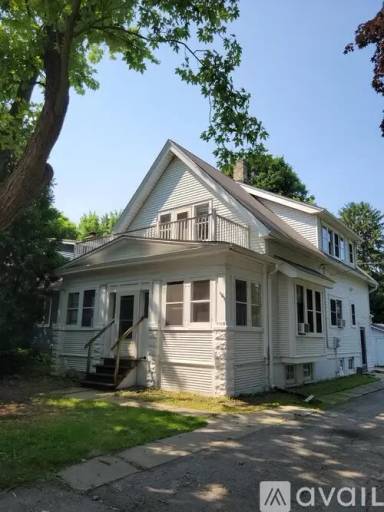 Main picture of 6522 W Mequon Rd