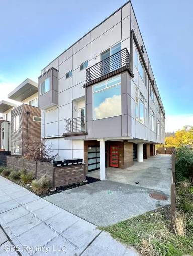 Main picture of 5017 Delridge Way SW