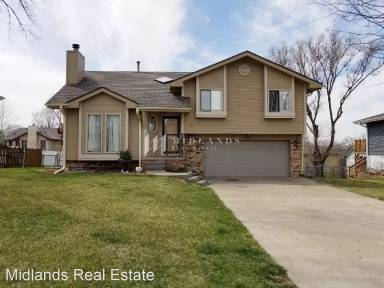 Main picture of 13310 S 34th Ave