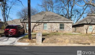 Main picture of 809 W Harmony St