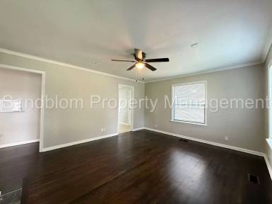 Main picture of 5720 E 4th St